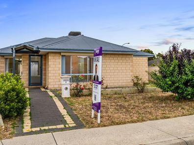 4 Ullapool Place, Seville Grove WA 6112