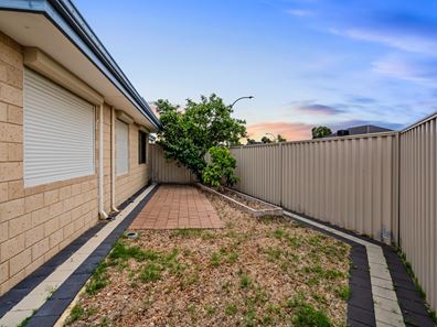4 Ullapool Place, Seville Grove WA 6112