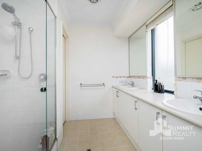 17 Milesi Bend, Dalyellup WA 6230