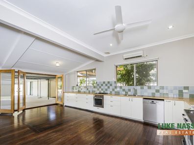 17 Little John Road, Armadale WA 6112