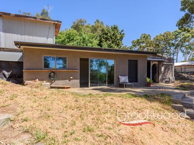 9 Old York Road, Greenmount WA 6056