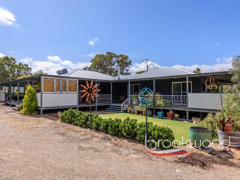 33 Tamarillo Court, Bakers Hill WA 6562