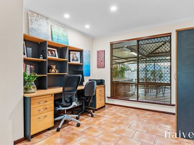 15 Elizabeth Street, East Cannington WA 6107