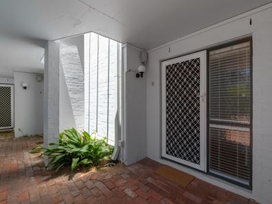 5/2 Manning Terrace, South Perth WA 6151