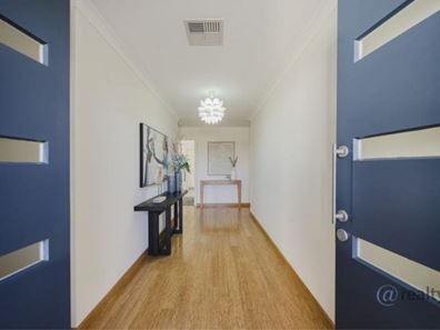 39 St Joseph Fairway, Success WA 6164