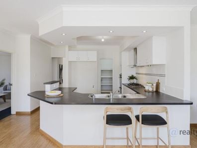 39 St Joseph Fairway, Success WA 6164