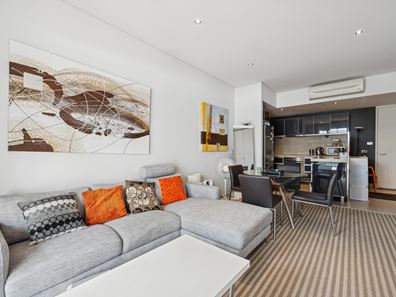17/8 Victoria Avenue, Perth WA 6000