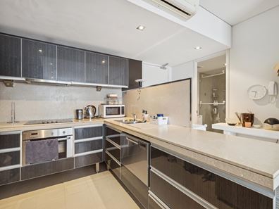 17/8 Victoria Avenue, Perth WA 6000