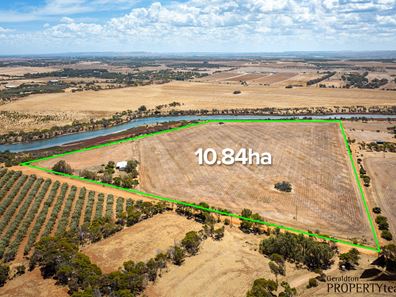 1398 Company Road, Greenough WA 6532