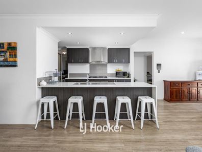 6 Beraking Loop, Dalyellup WA 6230