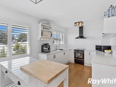 6 Oversby Street, Halls Head WA 6210
