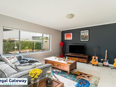 8/47 Baler Court, Hammond Park WA 6164
