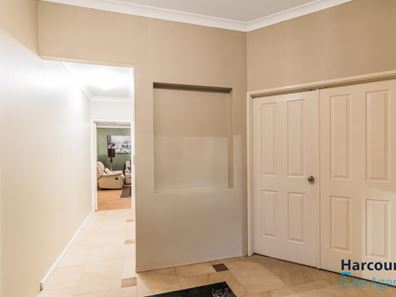 14 Coniston Bend, Waikiki WA 6169