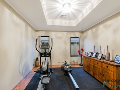 14 Coniston Bend, Waikiki WA 6169