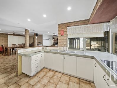 3 Dawn Place, Beldon WA 6027