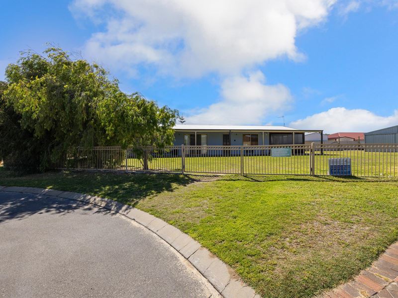 8 Lawrence Place, Lancelin