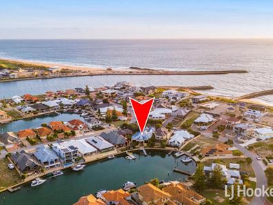 37 Abrolhos Quays, Wannanup WA 6210