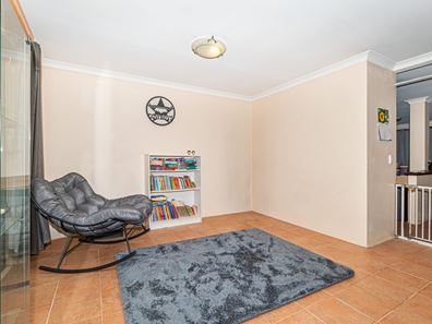 11 Brougham Crescent, Orelia WA 6167