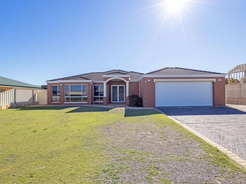 12 Corella Loop, Jurien Bay WA 6516
