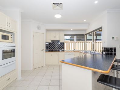 12 Corella Loop, Jurien Bay WA 6516