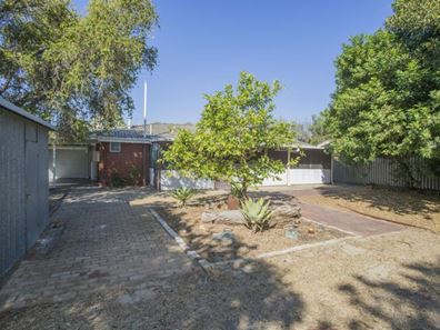 14 Lindy Way,, Camillo WA 6111