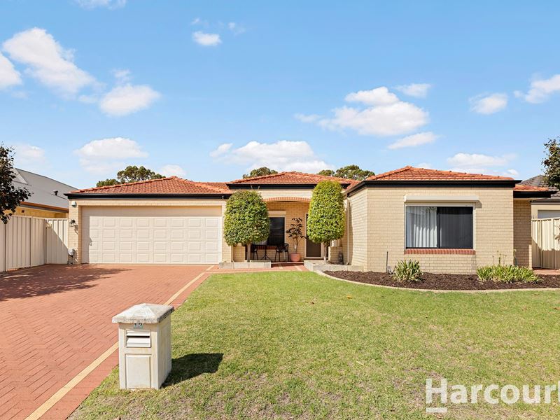 13 Royston Way, Lakelands WA 6180