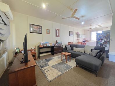 13B Morgan Way, Carnarvon WA 6701