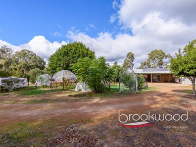 735 Lilydale Road, Chidlow WA 6556
