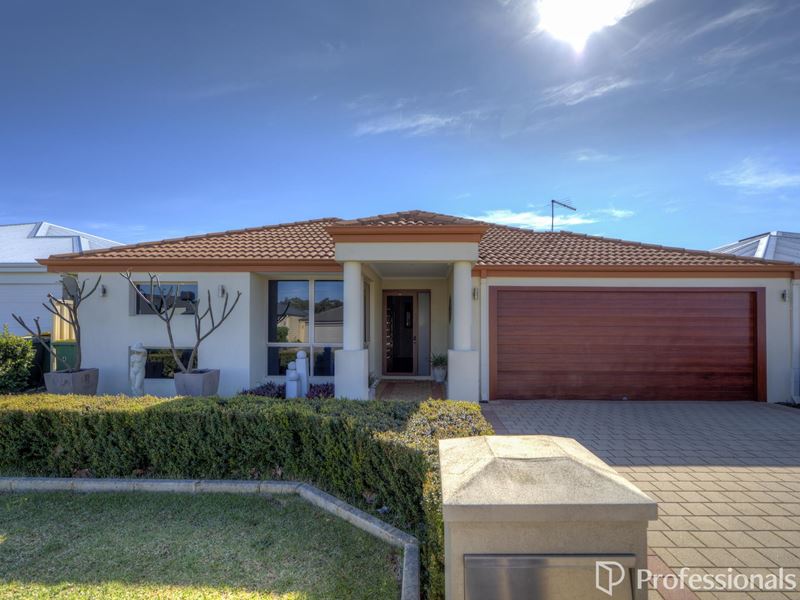 4 Balyat Way, Wattle Grove WA 6107
