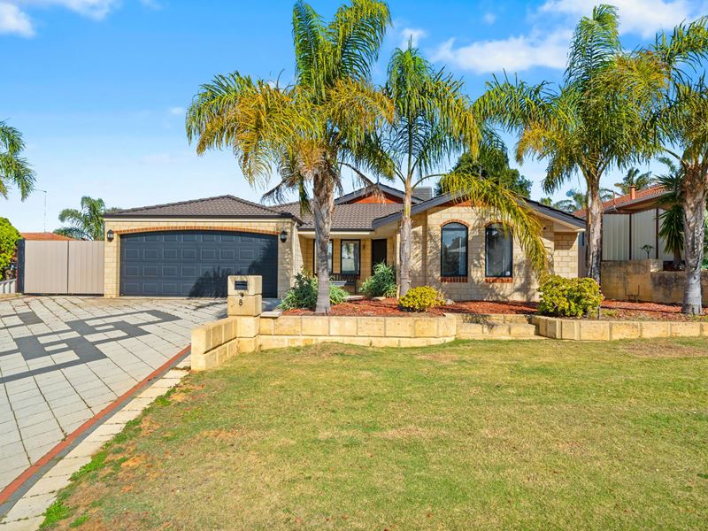8 Floribunda Avenue, Halls Head WA 6210