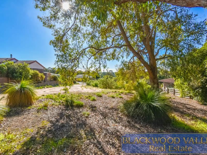 11 Reid Place, Boyup Brook WA 6244