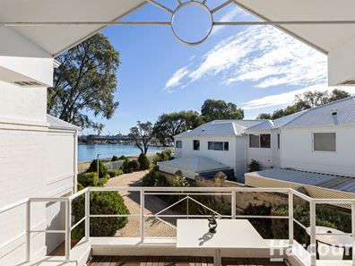 10/3 Leslie Street, Dudley Park WA 6210