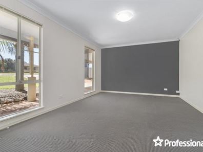 4 Duclas Place, Sunset Beach WA 6530