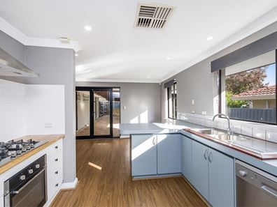 10 Bindaree Terrace, Kingsley WA 6026