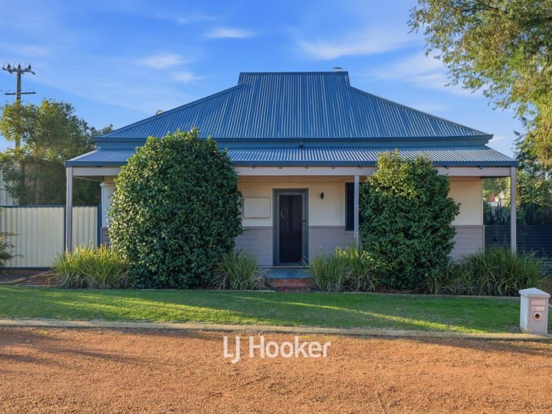 62 Jones Street, Collie