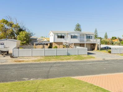 16 Shingle Ave, Jurien Bay WA 6516