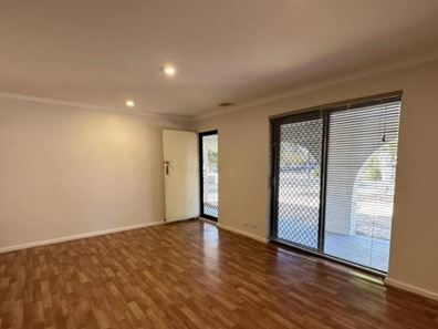19 Ravenscroft Way, Kelmscott WA 6111