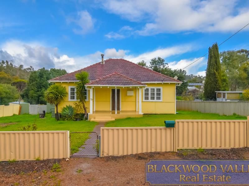 29 Barron Street, Boyup Brook WA 6244