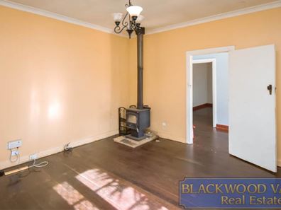 29 Barron Street, Boyup Brook WA 6244