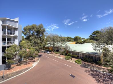 21a/1 Walsh Loop, Joondalup WA 6027