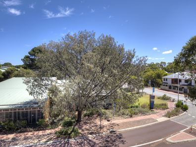 21a/1 Walsh Loop, Joondalup WA 6027