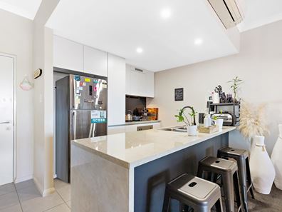 60/23 Junction Boulevard, Cockburn Central WA 6164