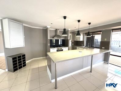 17 St Barnabas Boulevard, Quinns Rocks WA 6030