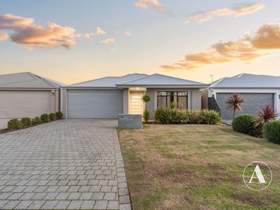 22 Woodloes Street, Piara Waters WA 6112