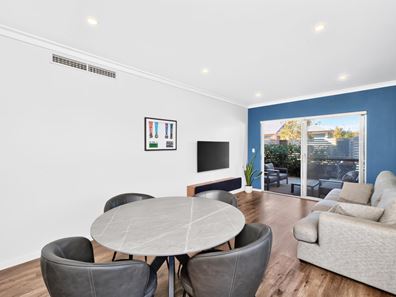 2/15 Strathyre Drive, Duncraig WA 6023