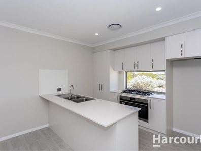 31 Cowaramup Loop, Two Rocks WA 6037