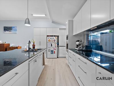 6 Ballard Mews, Success WA 6164