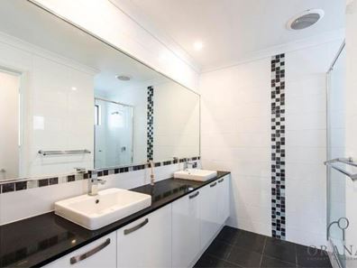 12 Lyneham Place, Bassendean WA 6054
