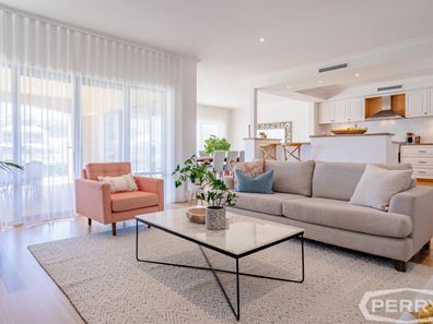 21 Erins Isle, Dudley Park WA 6210