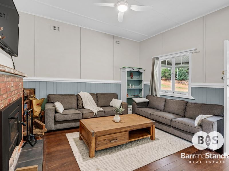 5 Nyamup Road, Dingup WA 6258